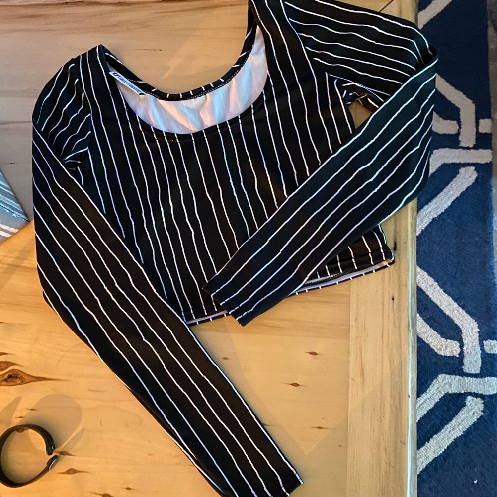 JACK SKELLINGTON LONG SLEEVE CROP TOP SIZE XS